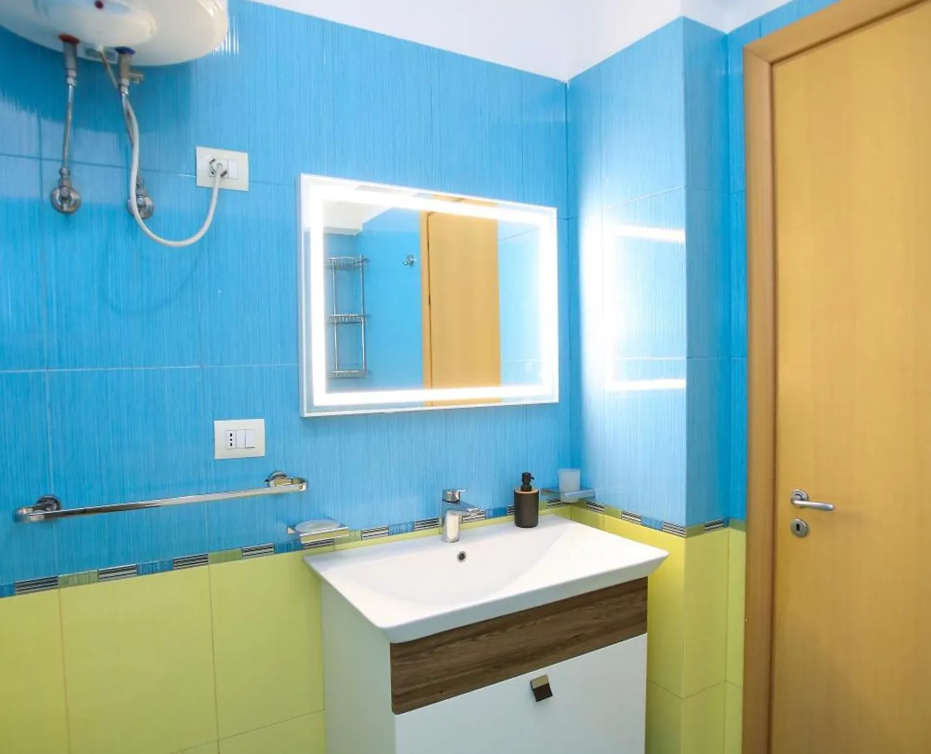 Imperial Visar Apartment Hannover Vlorë Albánie