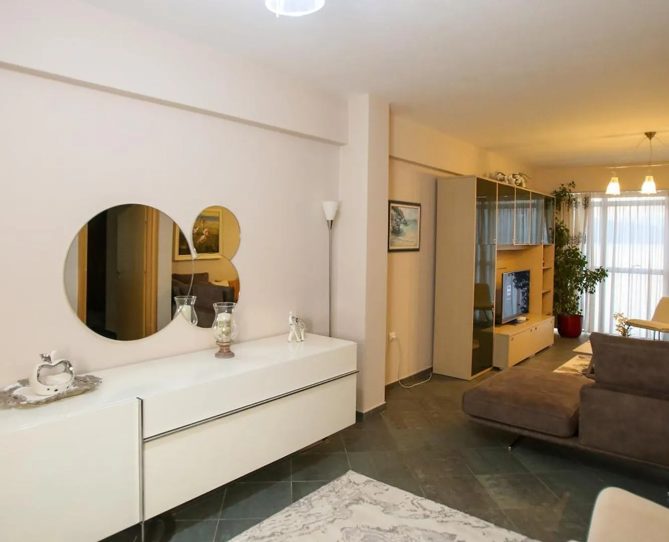 Imperial Visar Apartment Hannover Vlorë