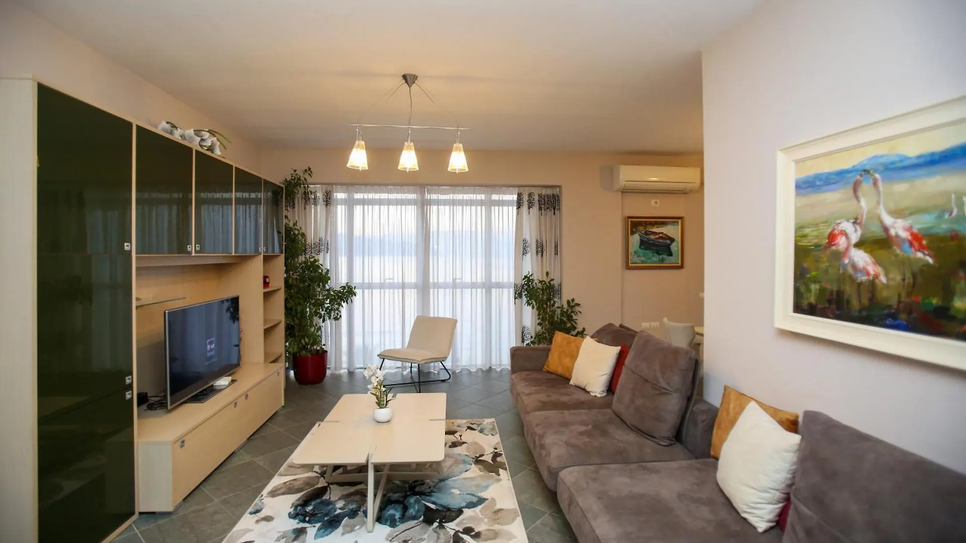 Imperial Visar Apartment Hannover Wlora Albania