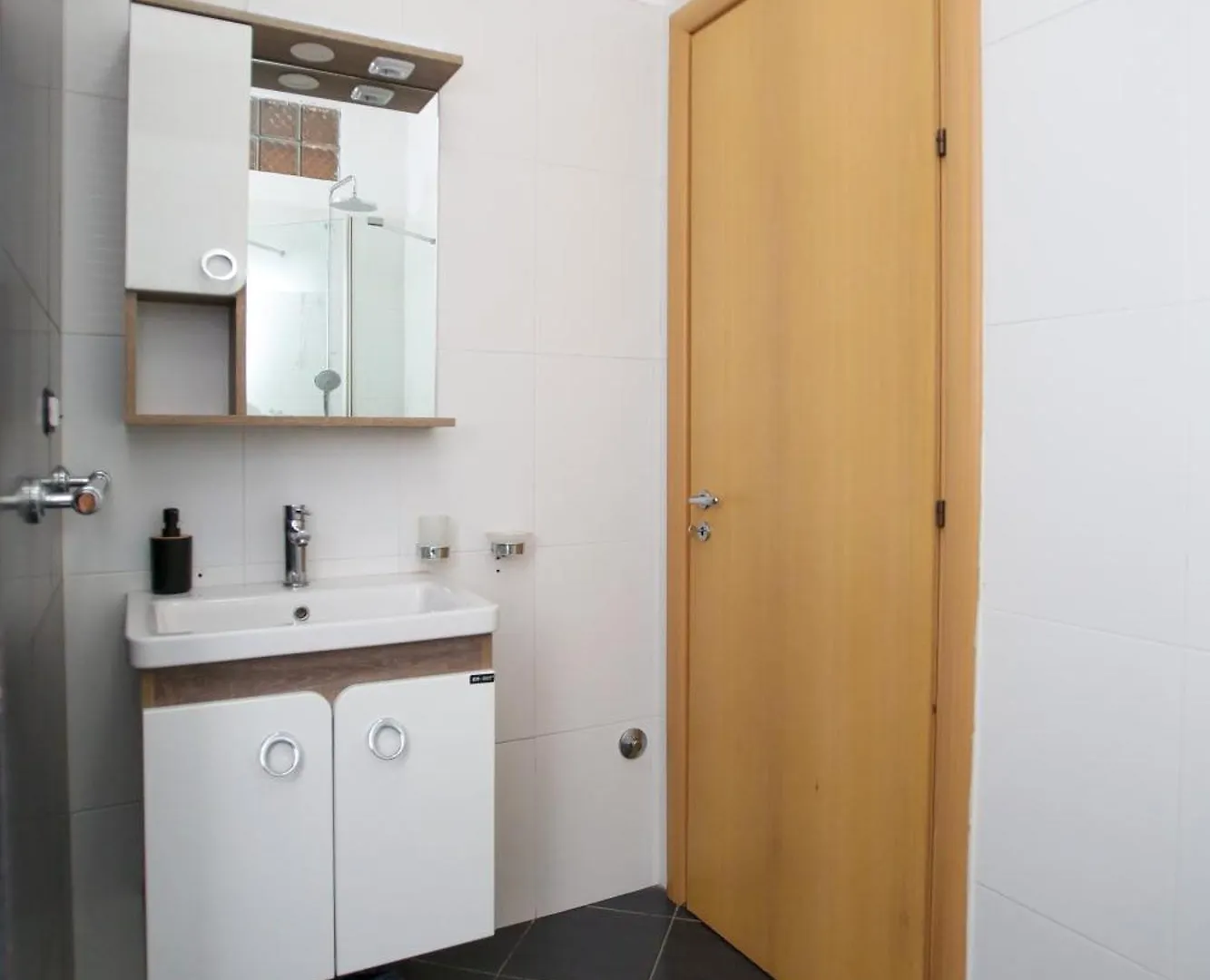 Imperial Visar Apartment Hannover Vlorë