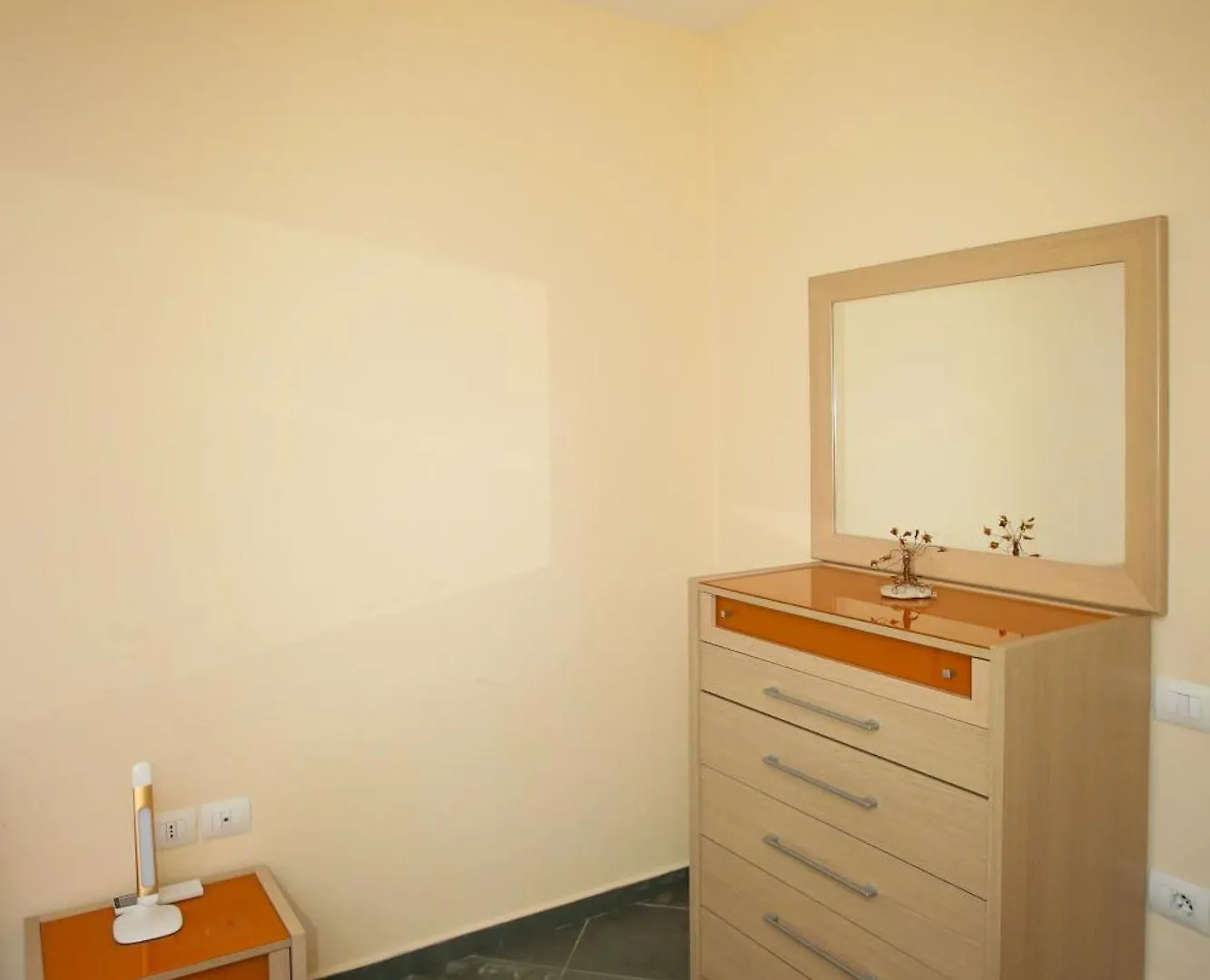 Imperial Visar Apartment Hannover Vlorë
